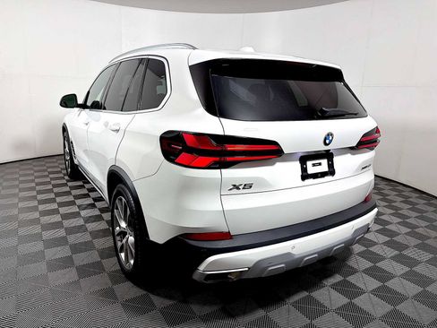 Used 2024 BMW X5 xDrive40i w/ Parking Assistance Package AWD/4WD image 5