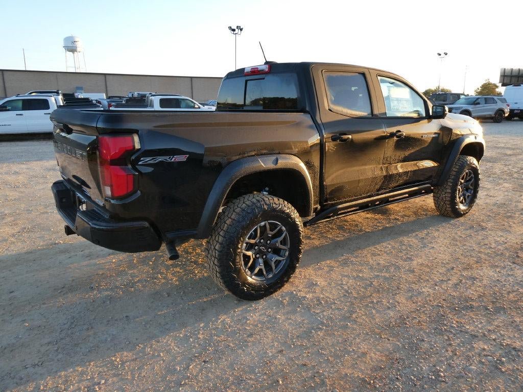 New 2026 Chevrolet Colorado ZR2 w/ Technology Package AWD/4WD image 4