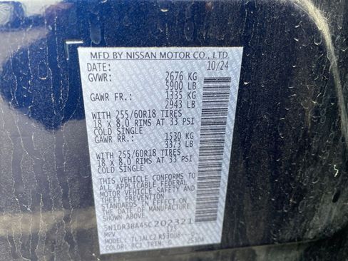 Used 2025 Nissan Pathfinder SV image 31