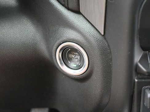 Used 2021 GMC Sierra 3500 Denali w/ Denali Black Diamond Edition AWD/4WD image 28