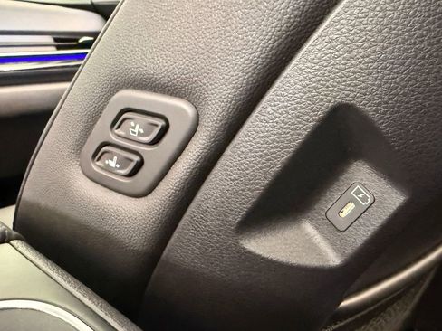 Used 2025 Kia Carnival SX Prestige FWD image 21