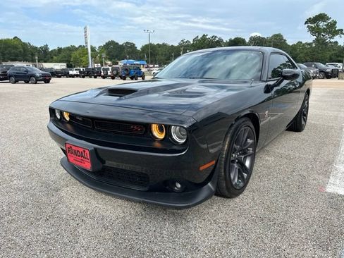 Used 2022 Dodge Challenger R/T Scat Pack RWD image 4