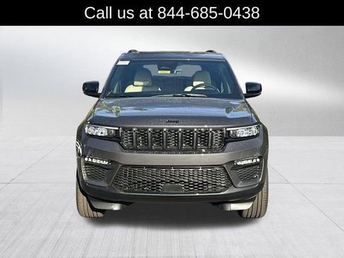 New 2025 Jeep Grand Cherokee Limited w/ Black Appearance Package image 2
