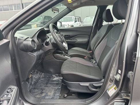 Used 2019 Nissan Kicks S FWD image 21