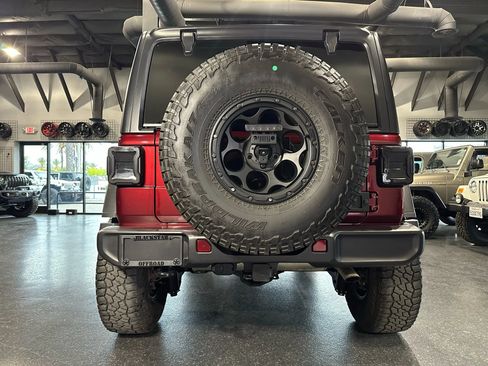 Used 2022 Jeep Wrangler Unlimited Rubicon image 11