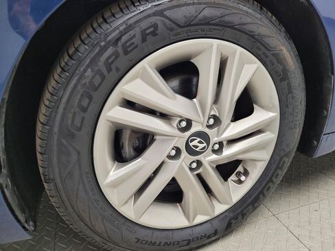 Used 2019 Hyundai Elantra SEL FWD image 31
