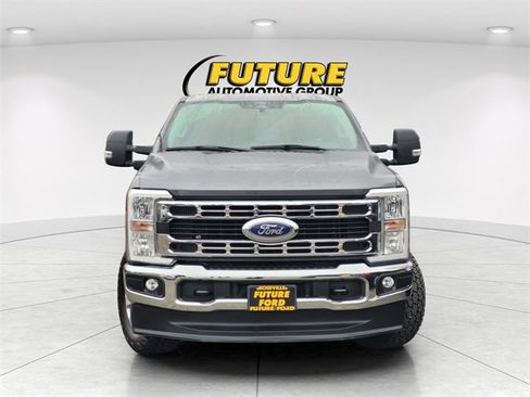 Used 2024 Ford F250 XLT image 2
