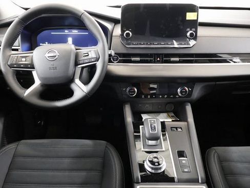 New 2026 Nissan Rogue SL AWD/4WD image 13