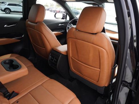 Used 2024 Cadillac XT4 Premium Luxury FWD image 10