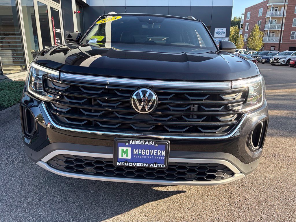 Used 2024 Volkswagen Atlas Cross Sport SE AWD/4WD image 3