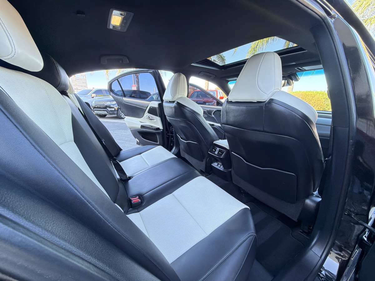 Used 2024 Lexus ES 300h F Sport w/ Accessory Package (Z1) FWD image 22
