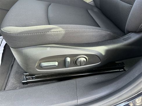 Used 2023 Chevrolet Malibu RS image 12