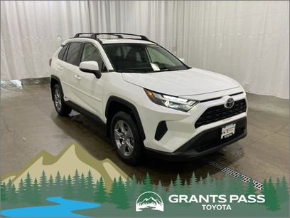 New 2025 Toyota RAV4 XLE w/ Convenience Package