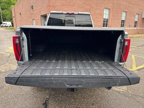 Used 2024 GMC Sierra 2500 Denali Ultimate w/ Snow Plow Prep/Camper Package AWD/4WD image 8