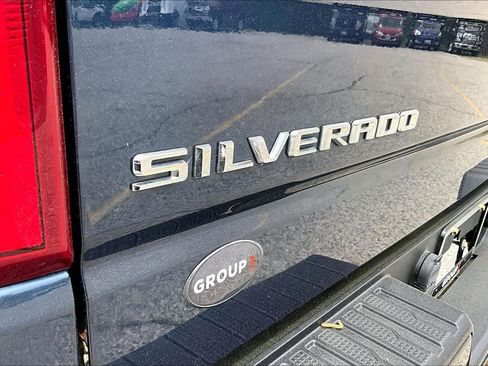 Used 2021 Chevrolet Silverado 1500 Custom Trail Boss AWD/4WD image 10