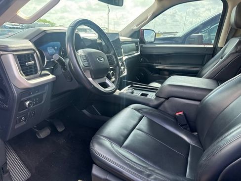 Used 2022 Ford Expedition XLT RWD image 9