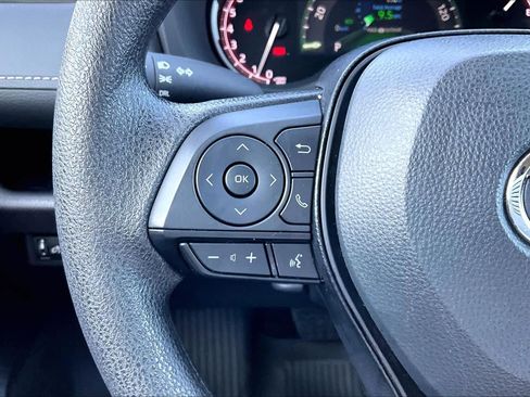 Certified 2025 Toyota RAV4 LE image 23