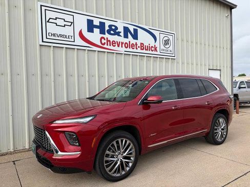Certified 2025 Buick Enclave Avenir w/ Super Cruise Package AWD/4WD image 1