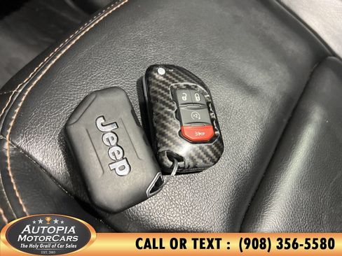 Used 2021 Jeep Wrangler Unlimited Rubicon AWD/4WD image 38