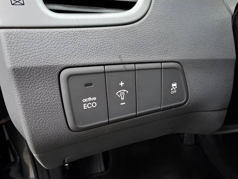 Used 2016 Hyundai Elantra SE FWD image 17