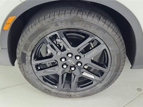 Used 2025 Chevrolet Blazer LT FWD image 39