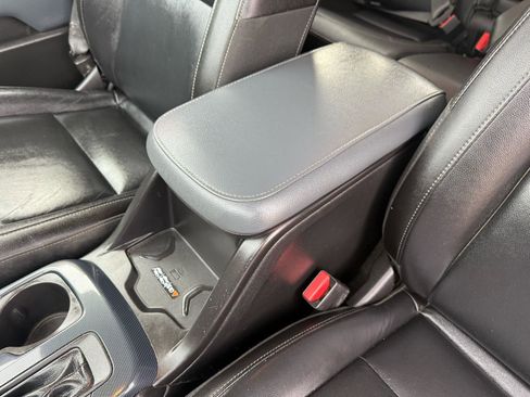 Used 2019 Chevrolet Colorado Z71 AWD/4WD image 26