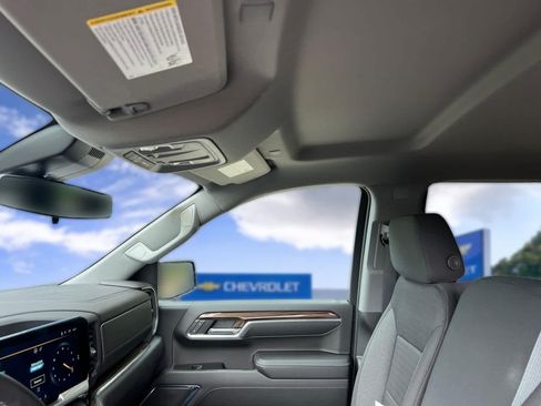 Certified 2023 Chevrolet Silverado 1500 LT AWD/4WD image 12