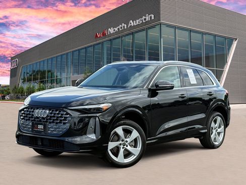 Certified 2025 Audi Q5 Premium w/ Premium Plus AWD/4WD image 1