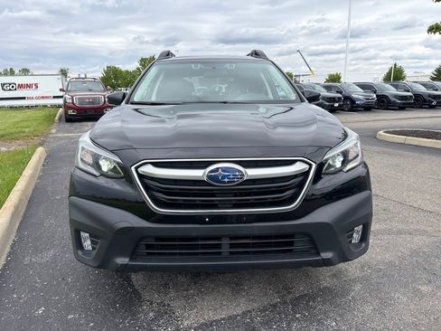 Used 2022 Subaru Outback Premium AWD/4WD image 2