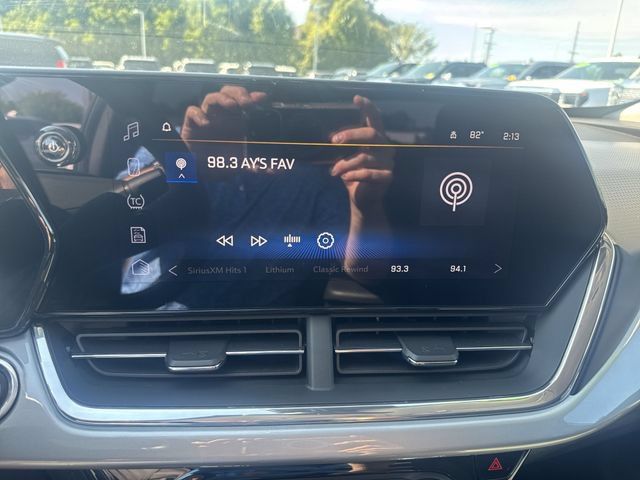 Used 2025 Chevrolet Trax LT w/ Driver Confidence Package FWD image 13