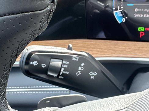 New 2026 Volkswagen Tiguan SEL R-Line image 23