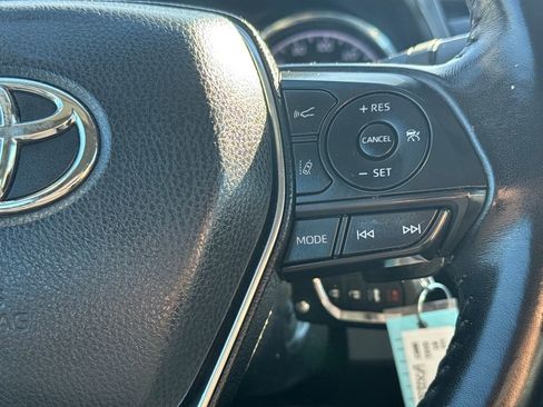 Used 2019 Toyota Camry SE image 19