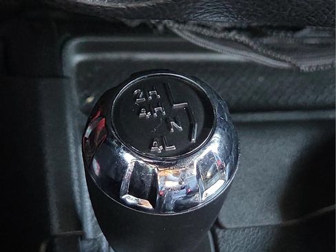 Used 2012 Jeep Wrangler Unlimited Sahara AWD/4WD image 16
