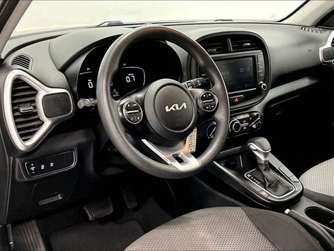Used 2023 Kia Soul LX w/ Option Group 015 image 16