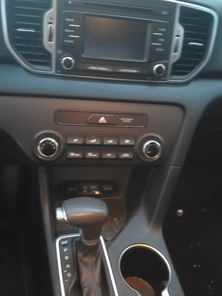 Used 2018 Kia Sportage LX AWD/4WD image 3