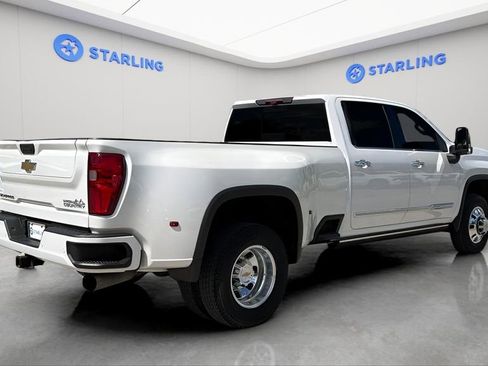 Used 2024 Chevrolet Silverado 3500 High Country w/ High Country Premium Package AWD/4WD image 10
