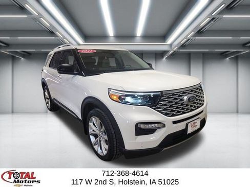 Used 2023 Ford Explorer Platinum w/ Technology Package AWD/4WD image 2