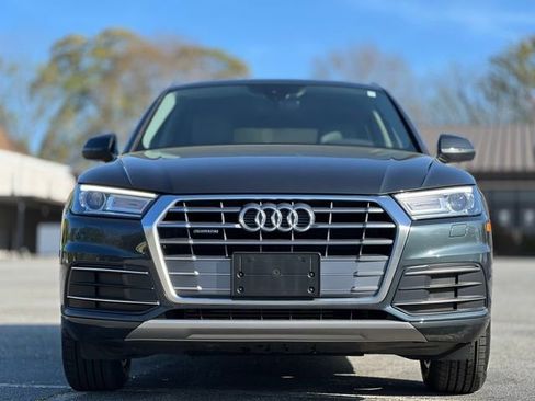 Used 2019 Audi Q5 2.0T Premium w/ Convenience Package AWD/4WD image 2