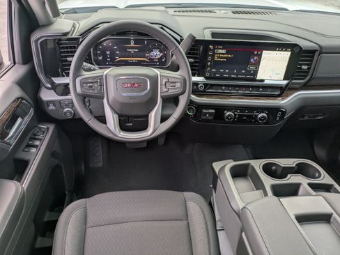 New 2026 GMC Sierra 2500 SLE image 18