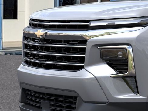 New 2026 Chevrolet Traverse LT w/ Driver Confidence Package FWD image 37