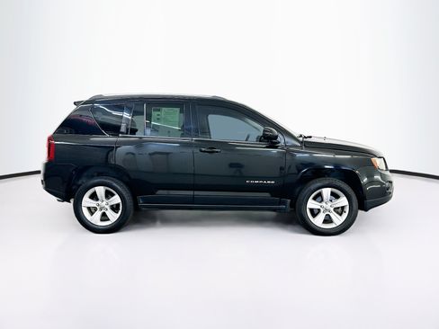 Used 2014 Jeep Compass Latitude AWD/4WD image 10