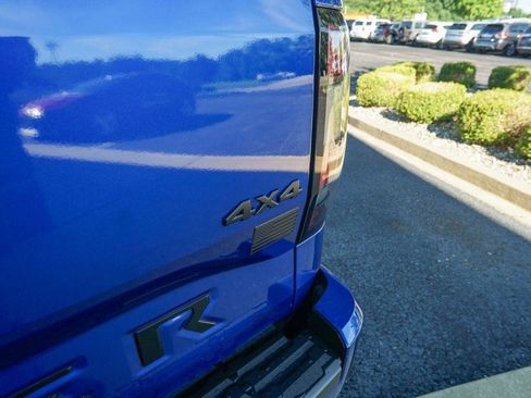 Used 2026 Nissan Frontier SV w/ All-Weather Content Package AWD/4WD image 9