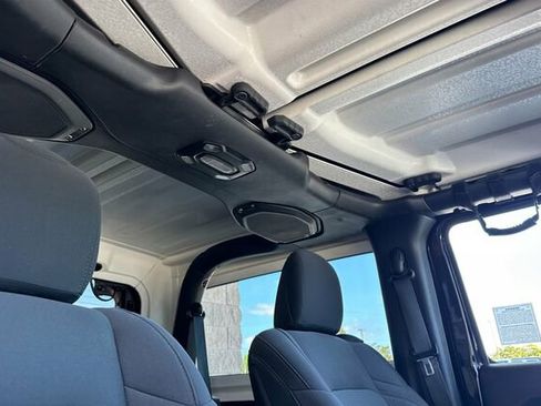 Used 2021 Jeep Wrangler Sport AWD/4WD image 17