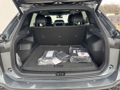 New 2026 Volkswagen Tiguan SE R-Line AWD/4WD image 15