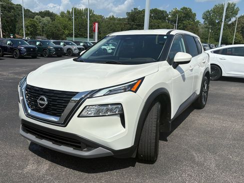 Used 2023 Nissan Rogue SV FWD image 10