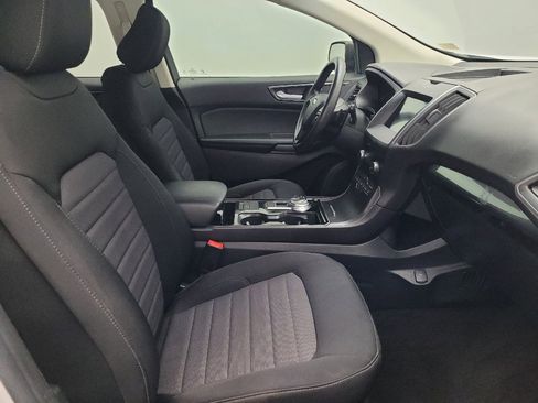 Used 2020 Ford Edge SE image 21