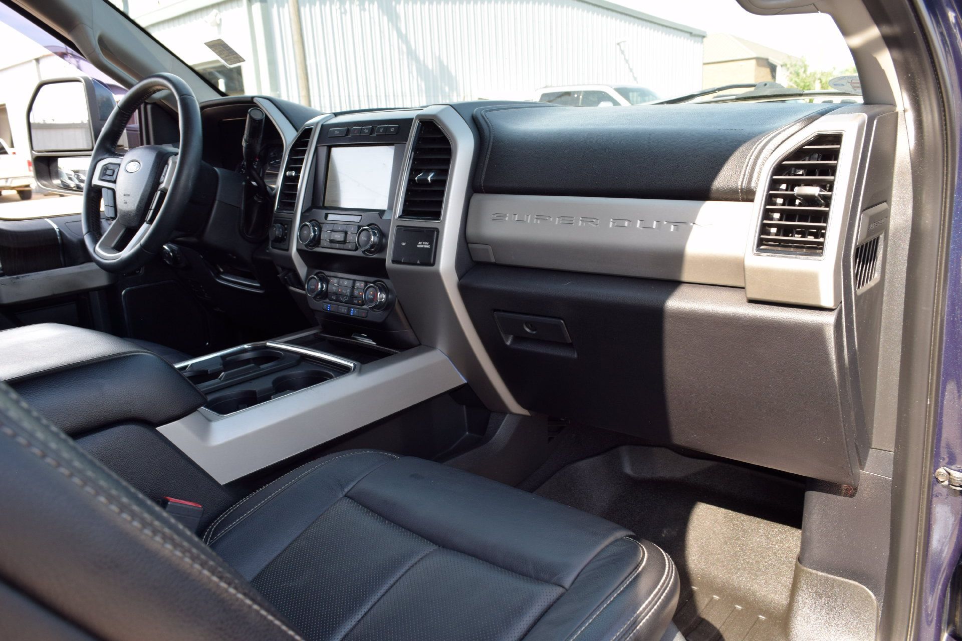 Used 2020 Ford F250 Lariat w/ Lariat Ultimate Package AWD/4WD image 23
