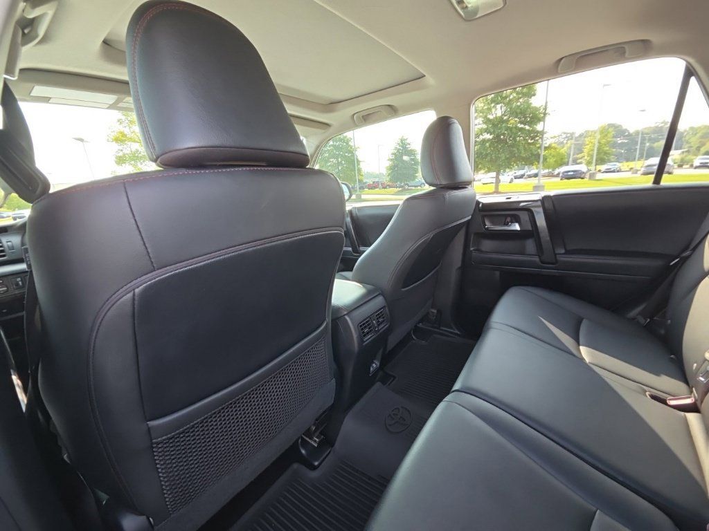 Used 2021 Toyota 4Runner TRD Off-Road Premium w/ Moonroof Package AWD/4WD image 14