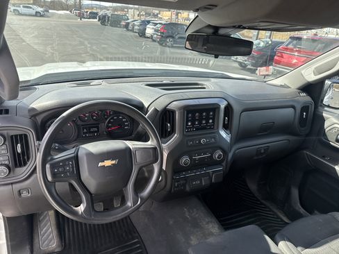 Used 2023 Chevrolet Silverado 1500 Custom image 14