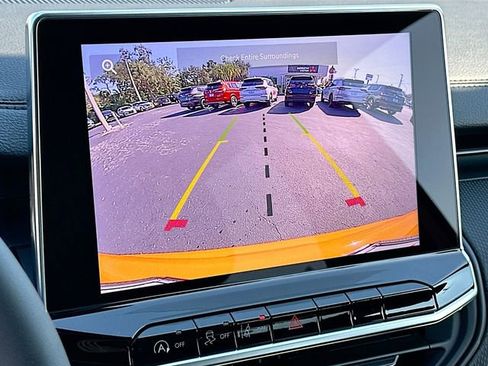 New 2026 Jeep Compass Latitude image 8